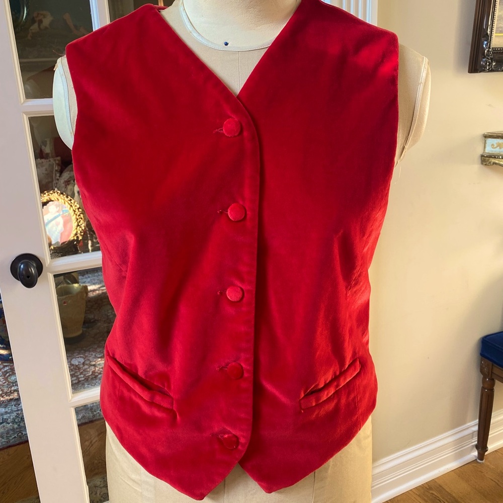Vintage red velvet lizsport vest